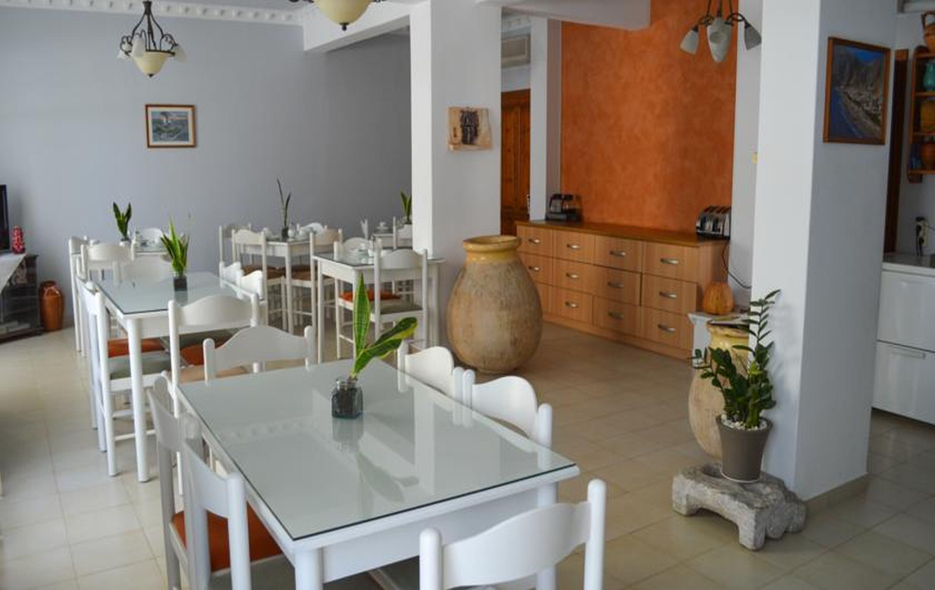Castro Hotel Kamári