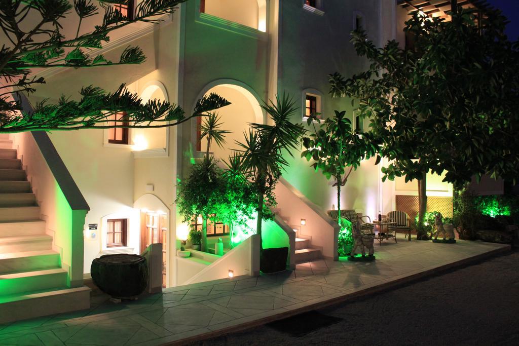 Hotel Castro Kamári